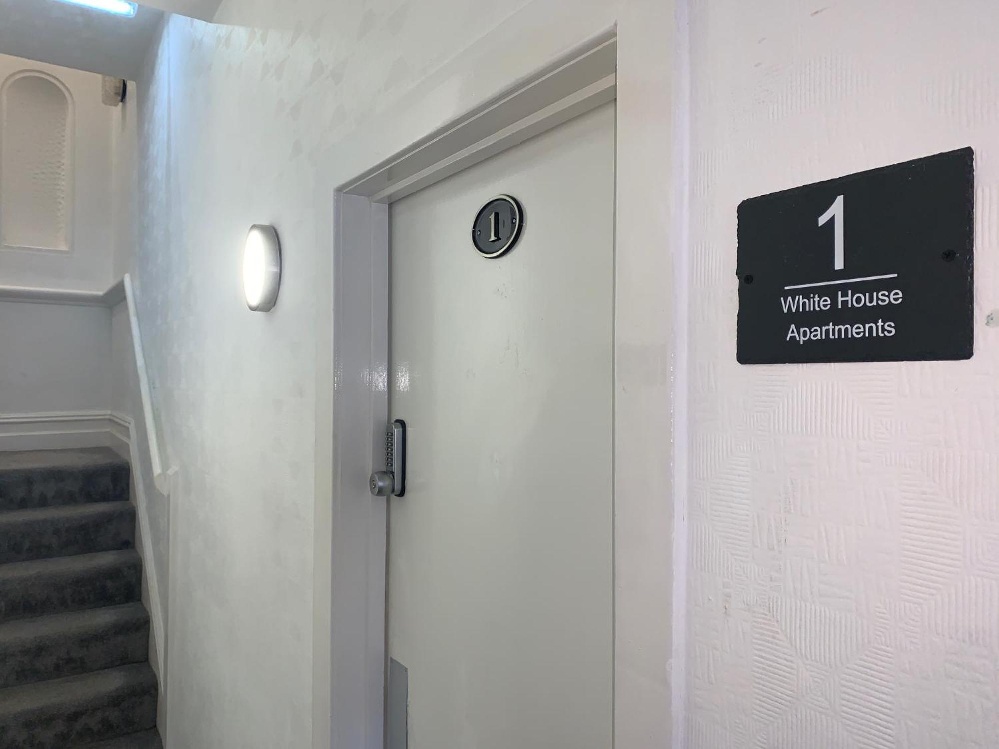 Apartment The Whitehouse *